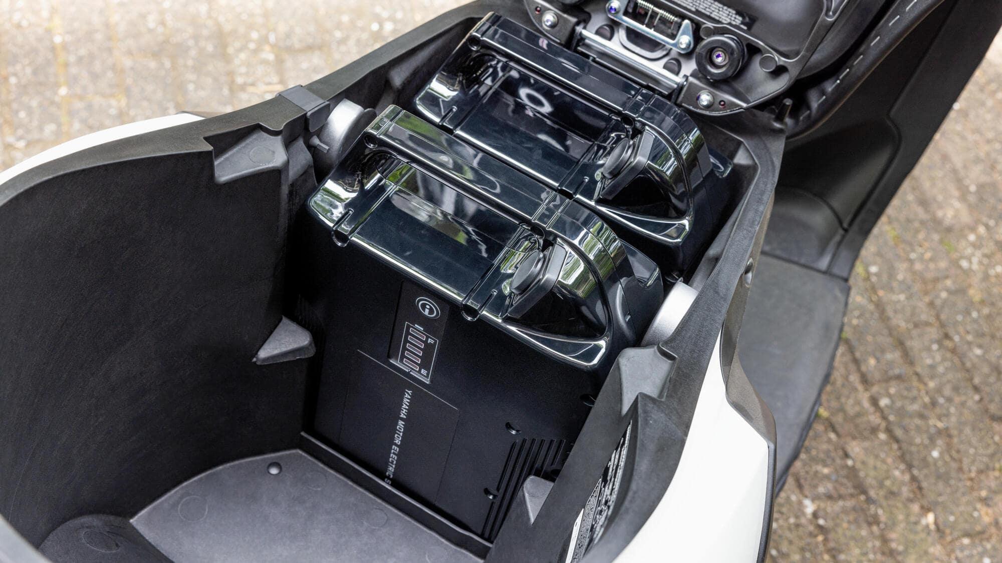 YAMAHANEOS-DUAL-BATTERY-id30439_5